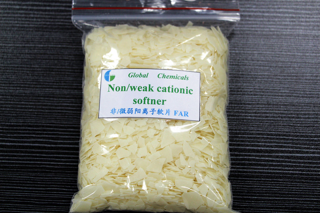 Pale Yellow Smooth Hot - Soluble Softener Flakes FAR For Dyeing House