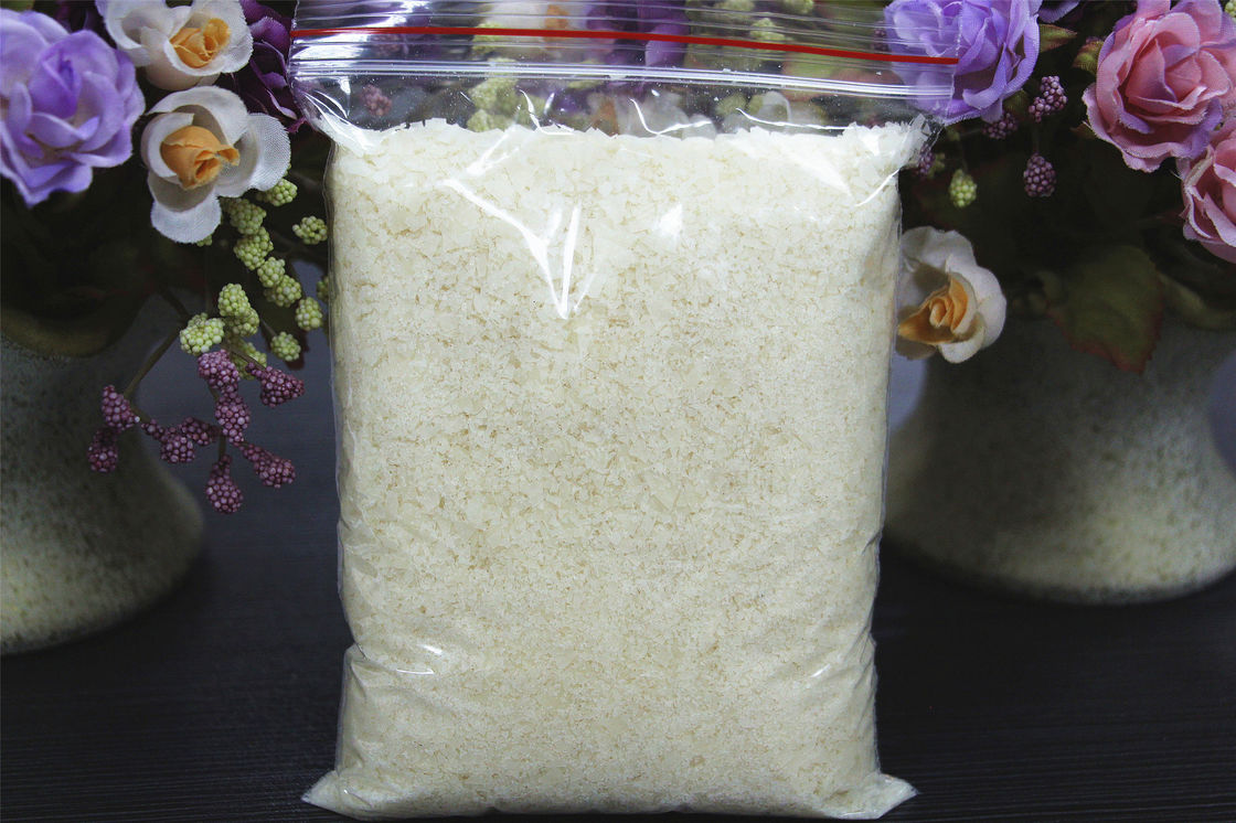 Low Yellowing Hot Water Soluble Cationic Softener Flakes WR For Dyeing House