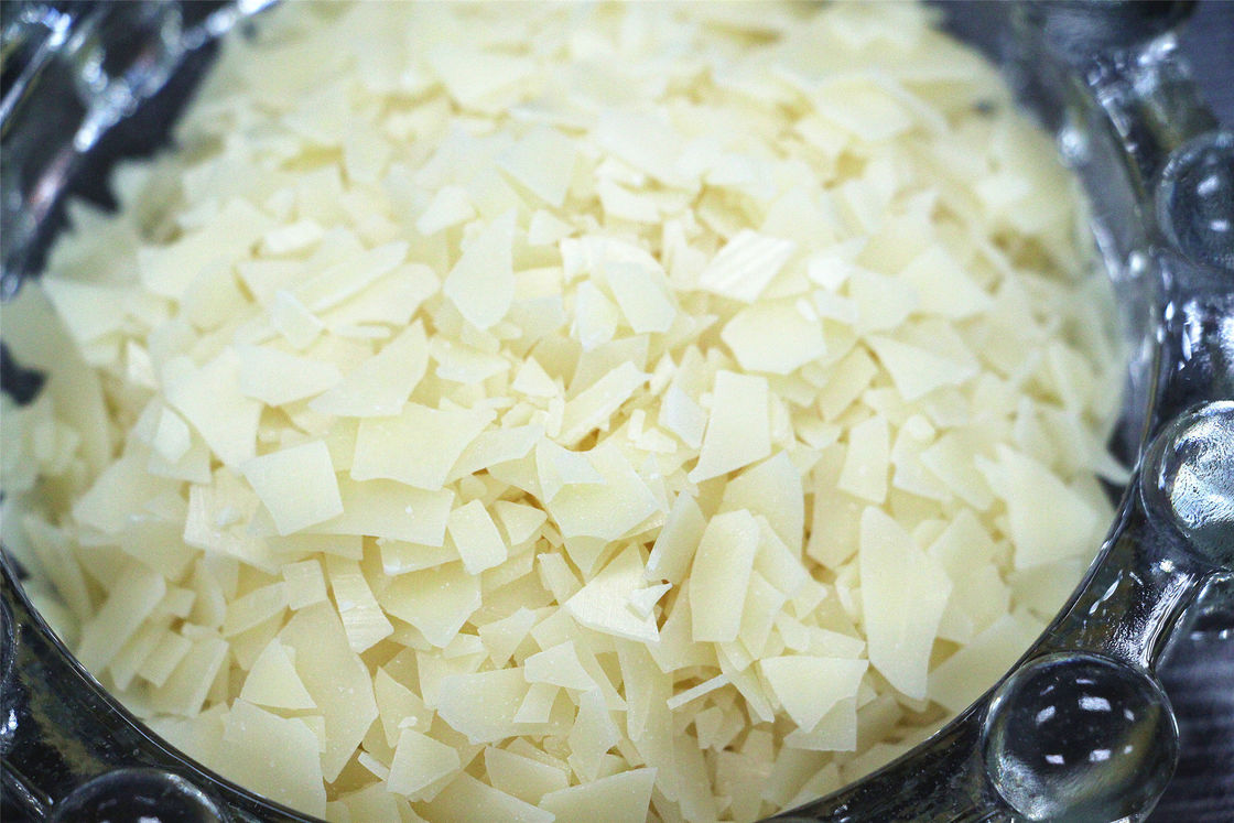 Weak Cationic Softener Flakes Good Salt And Alkali Resistance